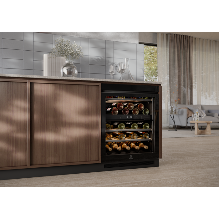 Electrolux - Small refrigerator - EWUD140B8B