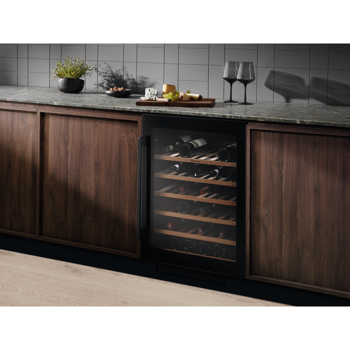 Electrolux - Răcitor vinuri - EWUS052B5B