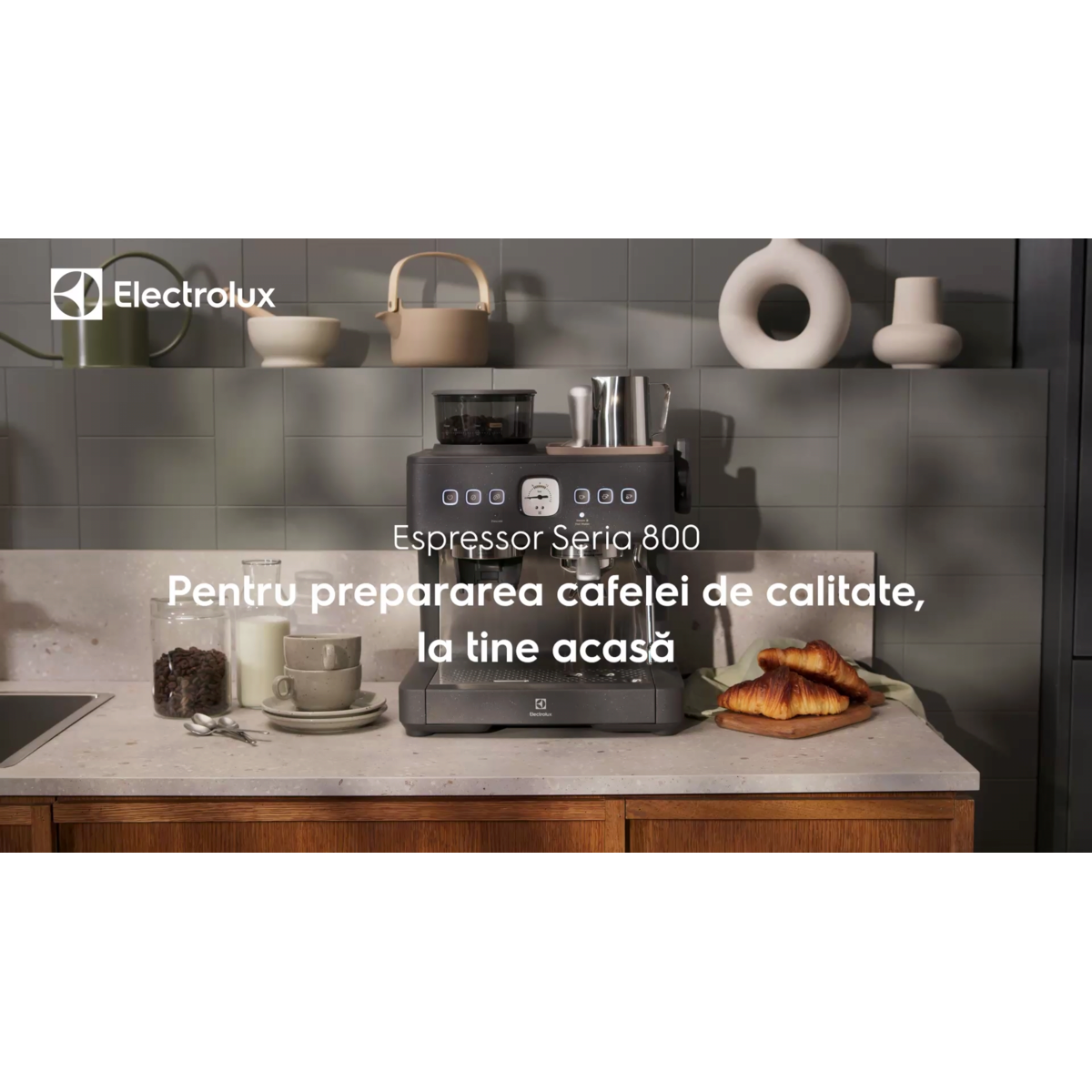 Electrolux - Aparat de cafea - E8EC1-8SW