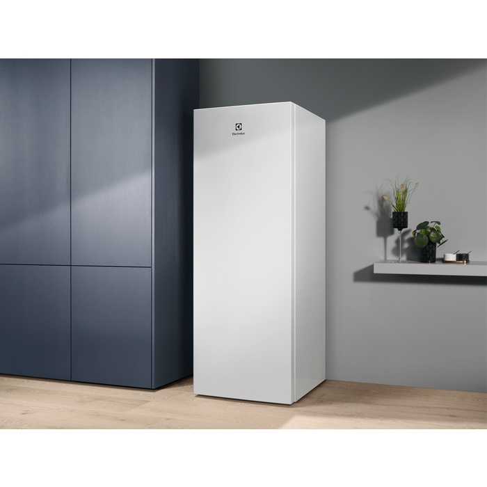 Electrolux - Congelator independent - LUT1AE32W