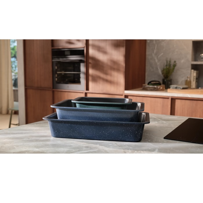 products in enviorment showing the stackability of the trays and how this can be stacked to minimise storing needs
