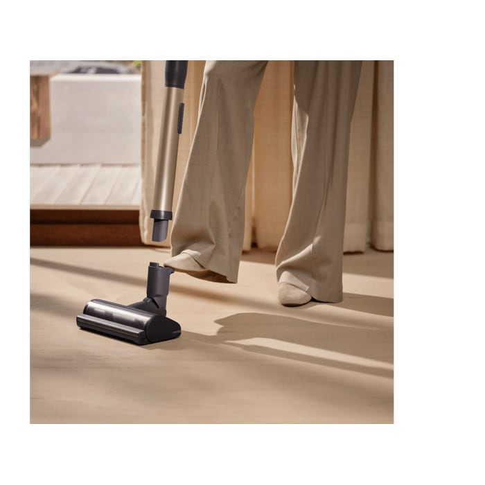 Switch nozzles in seconds using the foot release – no need to bend down