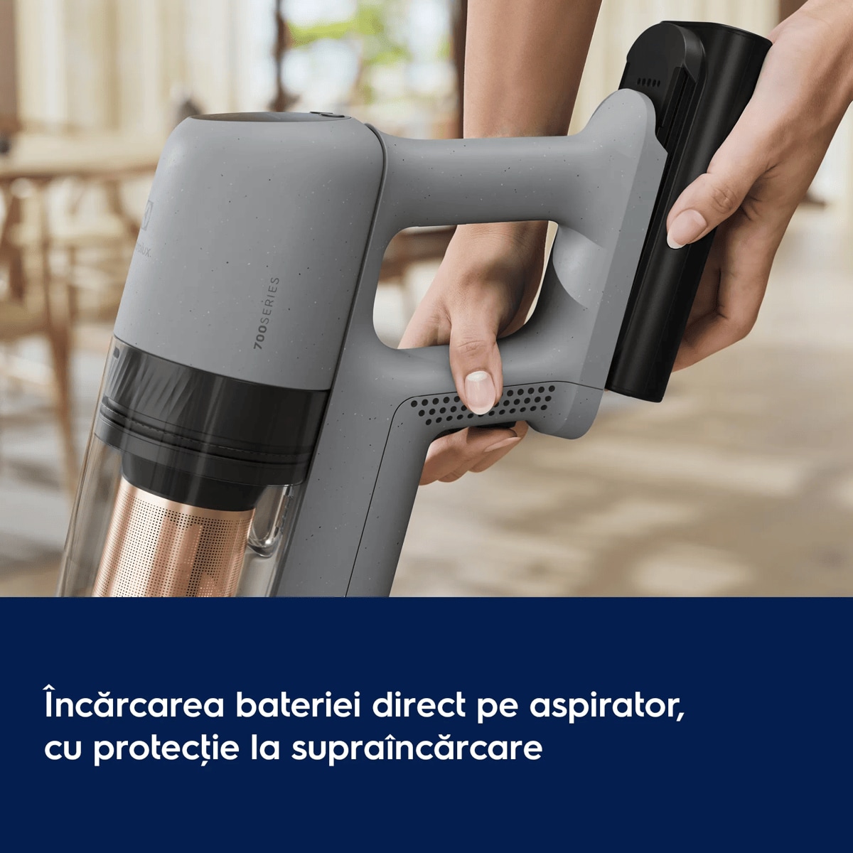 Încărcarea bateriei direct pe aspirator, cu protecţie la supraîncărcare