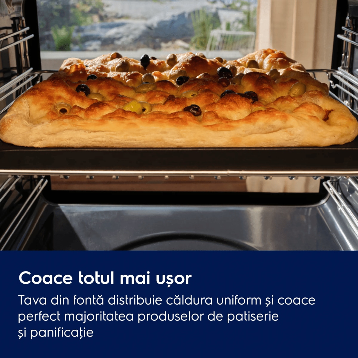 Coace totul mai ușor Tava din fontă distribuie căldura uniform și coace perfect majoritatea produselor de patiserie și panificaţie