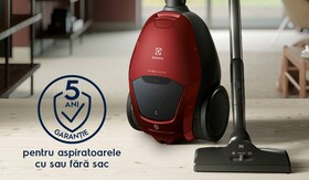 masina de spalat si uscator electrolux cu detergent ariel si balsam lenor