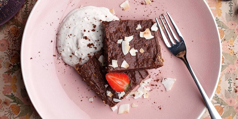 Mudcake fara gluten cu crema de caju