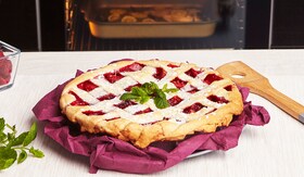 placinta cu fructe rosii la abur